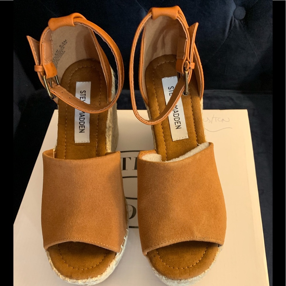 Steve Madden Jaylen cognac wedge